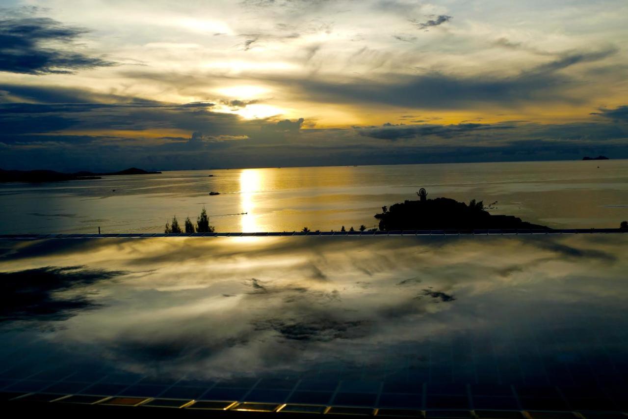 Unique Boutique Resort Strand Bang Rak Exterior foto